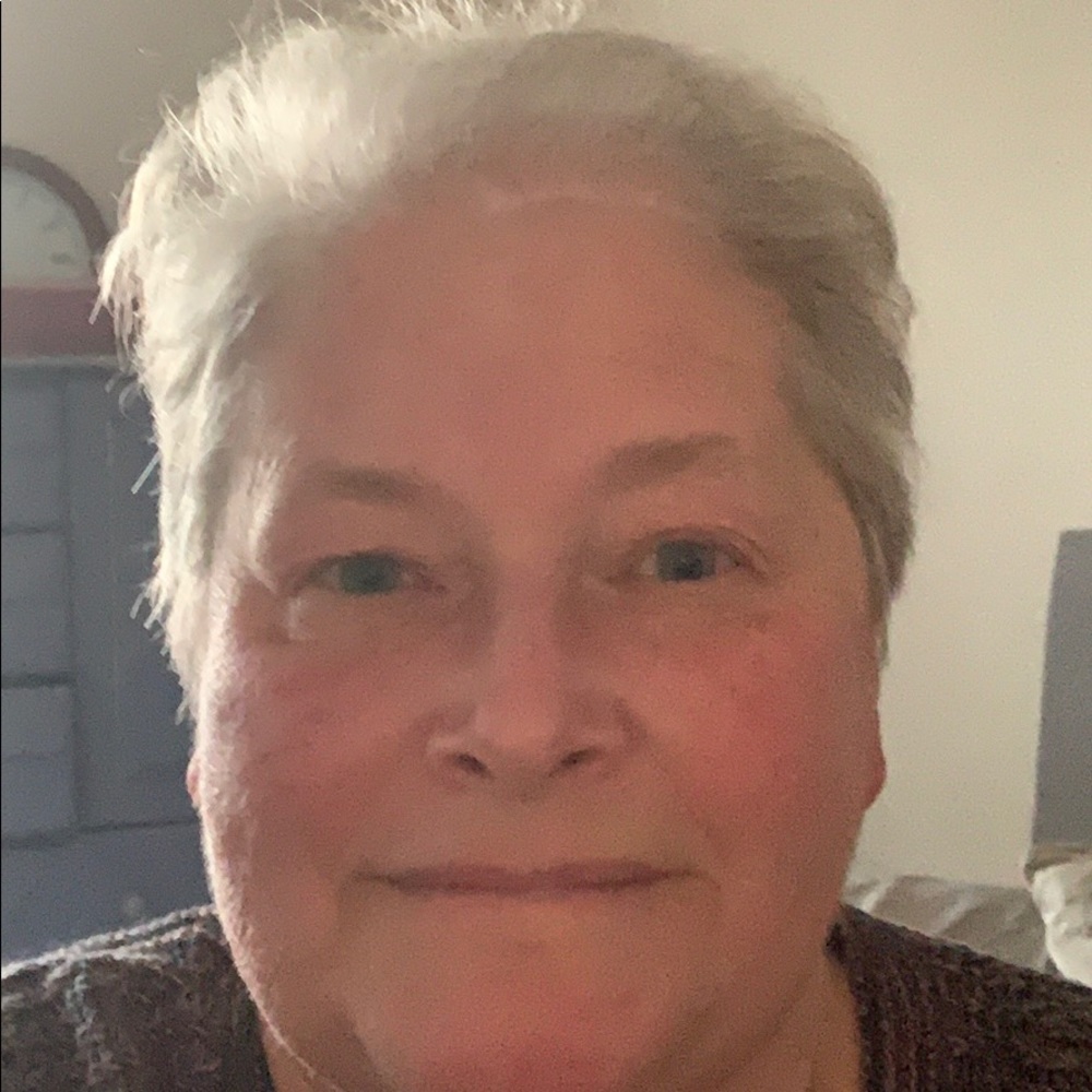 Meet your Posher, Cynthia